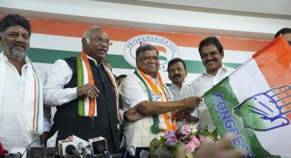 Ex-Karnataka CM Jagadish Shettar Joins Congress