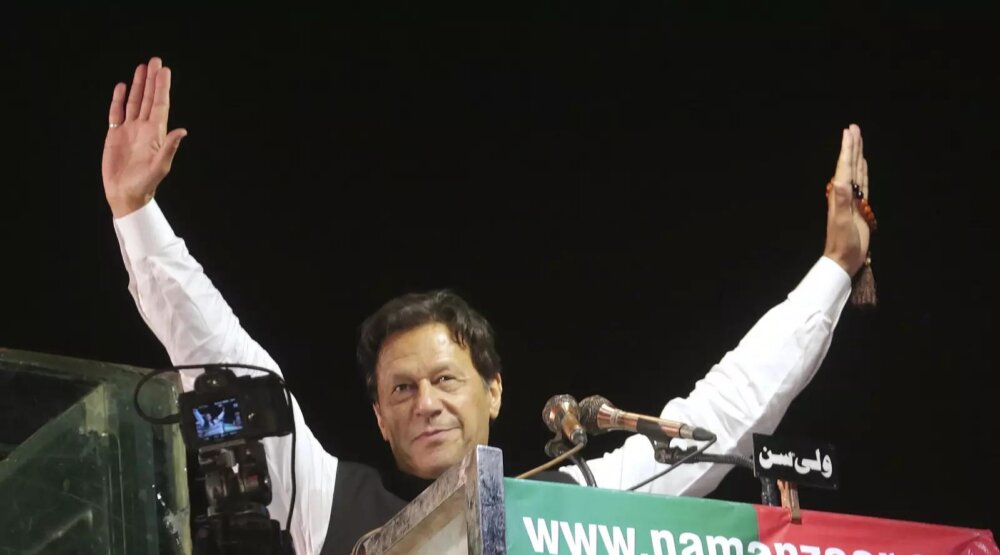 Pakistan In Turmoil, Imran Khan's Close Aid Shah Mehmood Arrested