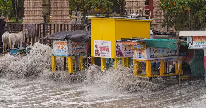 Cyclone Biparjoy Hits Gujarat, Now Headed For Rajasthan