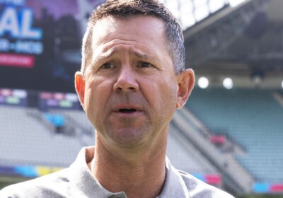 Ponting criticizes the Indian bowling strategy