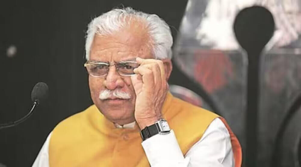 Haryana Riots : AAP bashes Khattar with "If you cannot safeguard everyone"